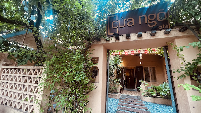 Cửa Ngõ Café